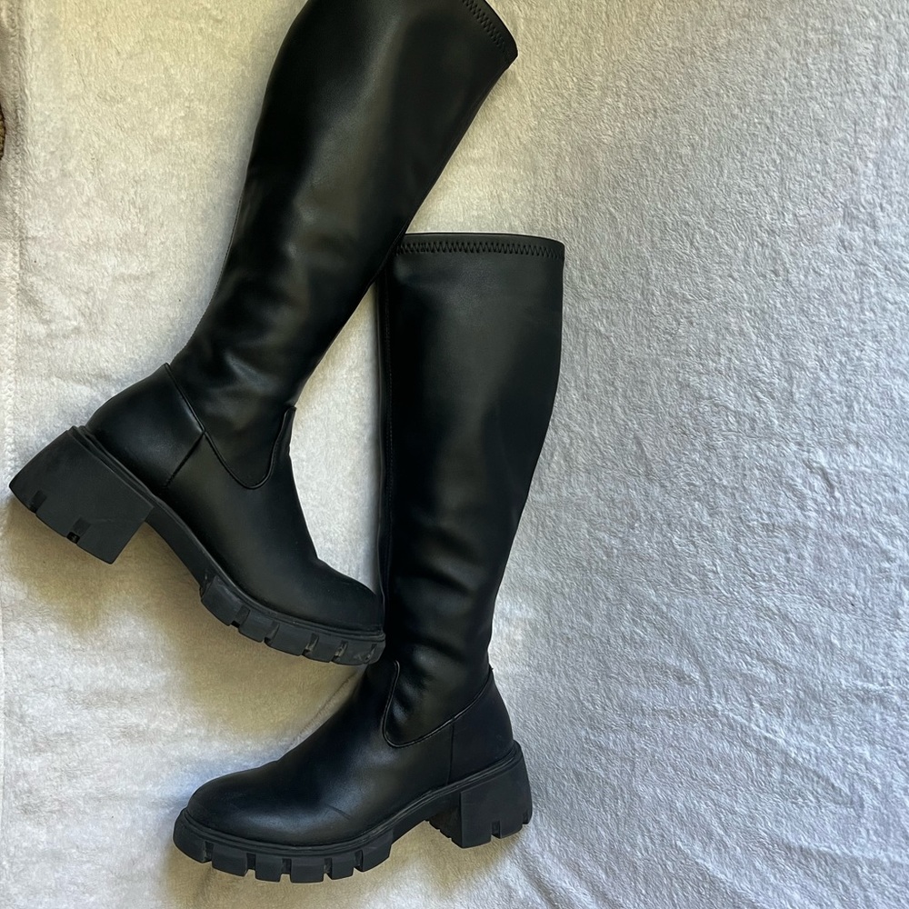 Black boots tall